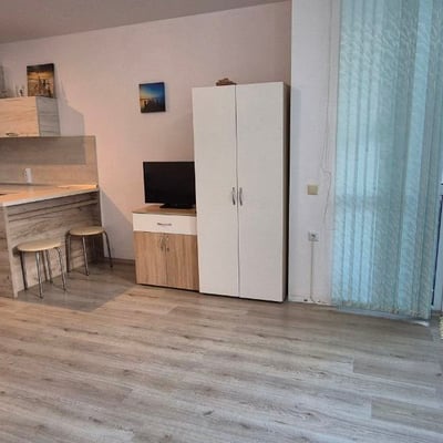 Rent of a spacious 1-room apartment with parking, Varna, Bulgaria